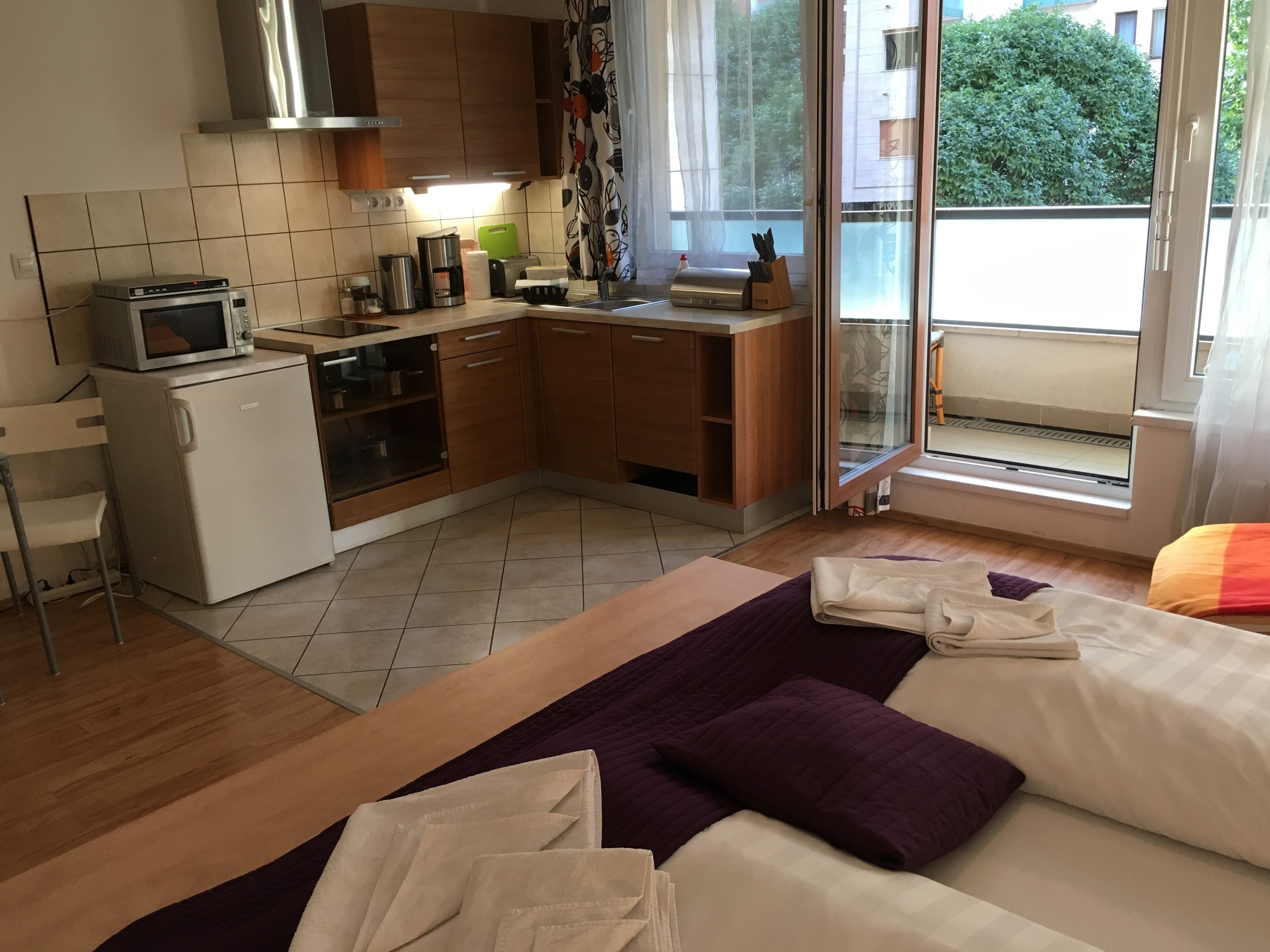 Harmadik kép az Amarillisz apartman konyhájáról
