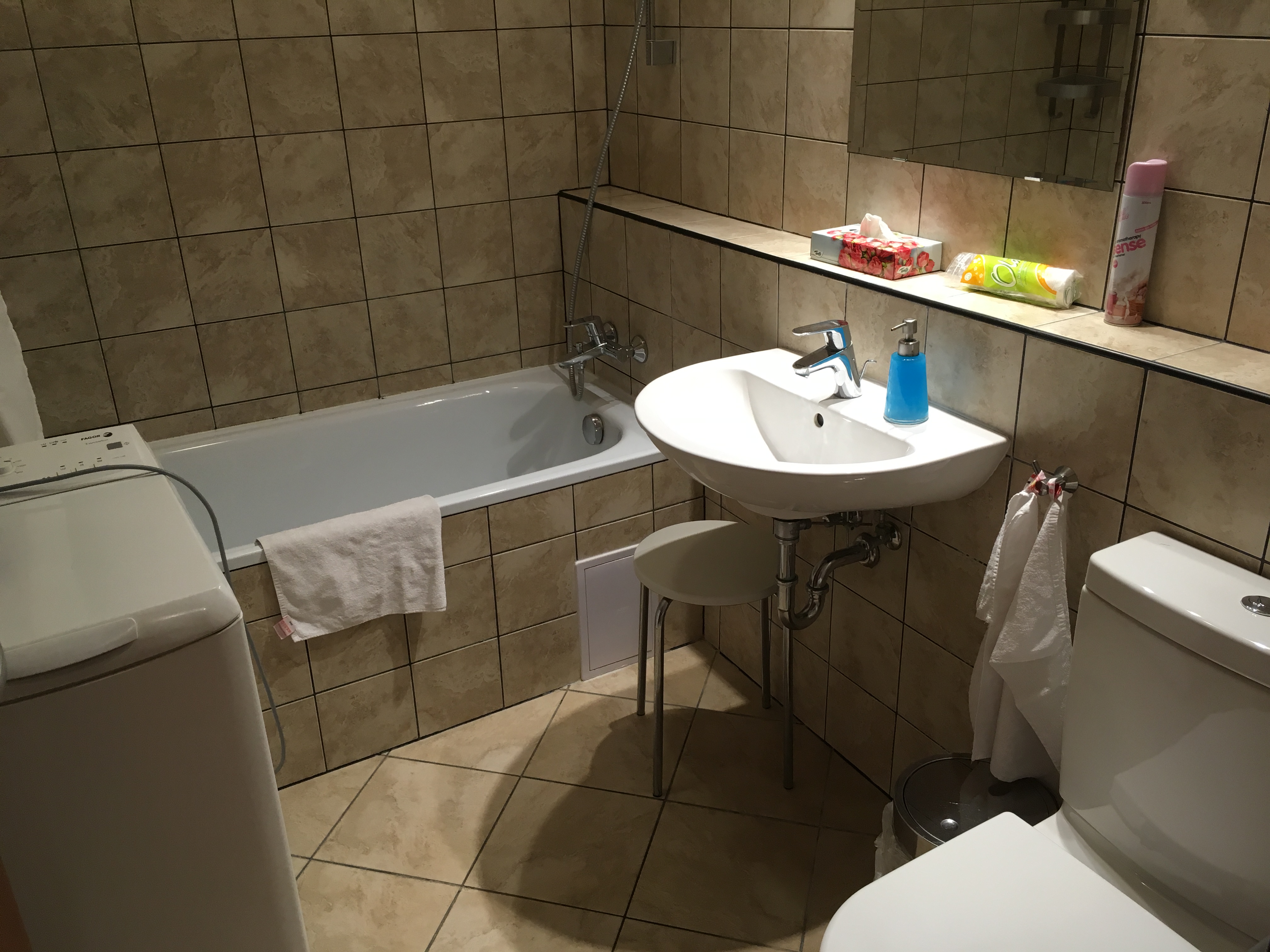 Hetedik kép az Amarillisz apartman fürdőszobájáról