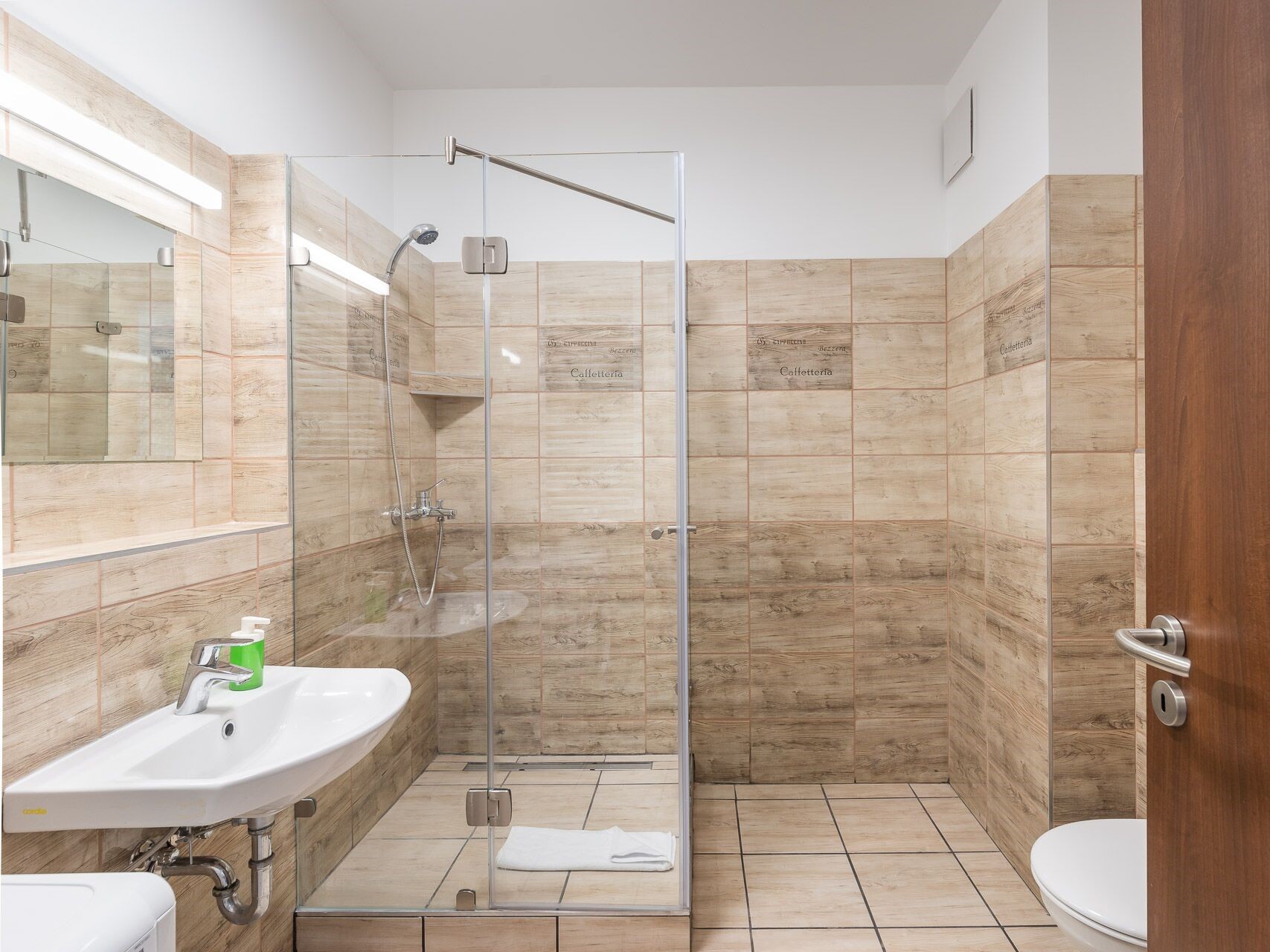 Negyedik kép a Mimosa apartman fürdőszobájáról