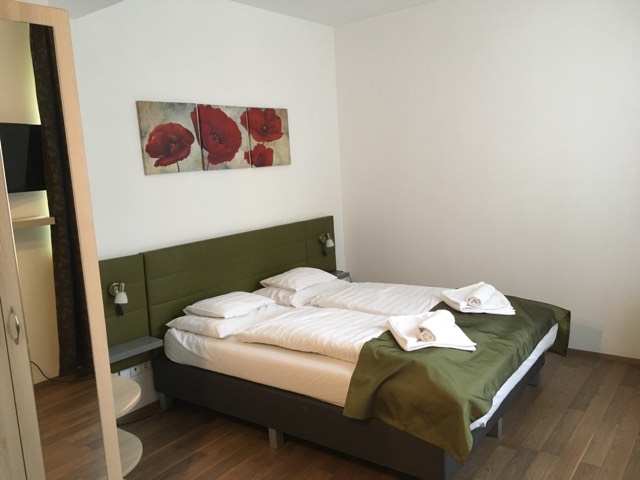 Negyedik kép a Pipacs apartman második hálószobájáról